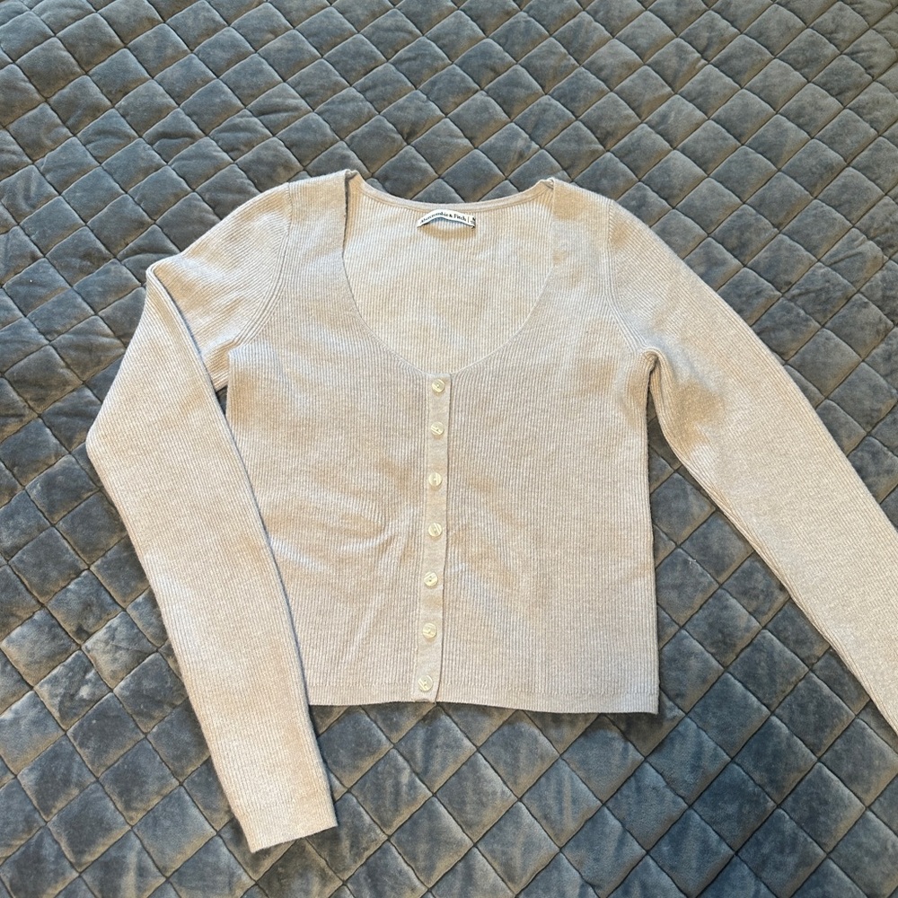 Abercrombie & Fitch Rib Knit Light Gray Button-Up Cardigan